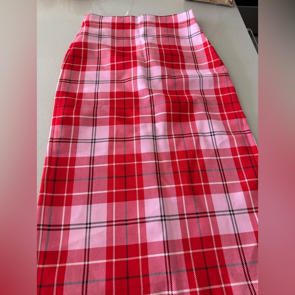 Zara New Red and Pink Plaid Pencil Skirt - Picture 2 of 6